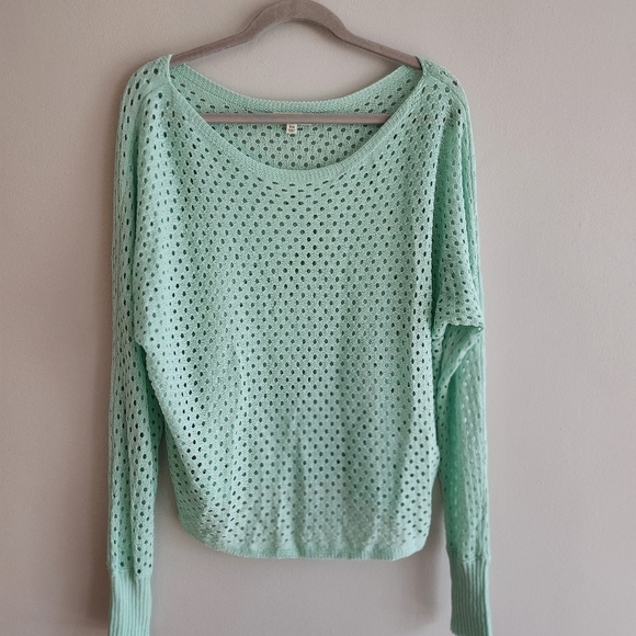 EE SOME Mint Green Long sleeved Knit Sweater - Picture 1 of 4